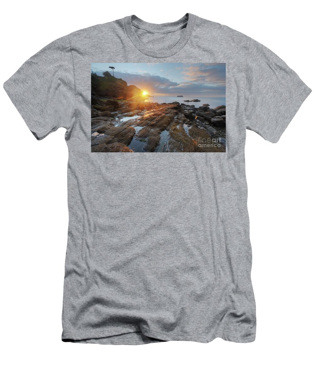 Torquay T-Shirt featuring the photograph Thatcher Rock 6.0 by Yhun Suarez