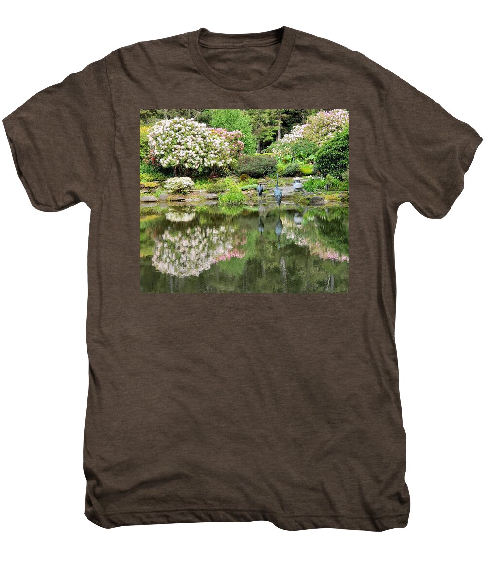Shore Acres Men's Premium T-Shirt featuring the photograph The Birds of Shore Acres by Suzy Piatt