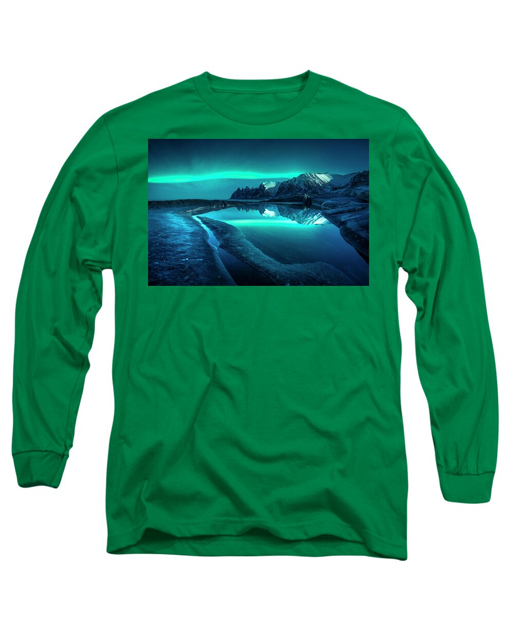 Nordland Long Sleeve T-Shirt featuring the photograph Northern light by Stefano Termanini