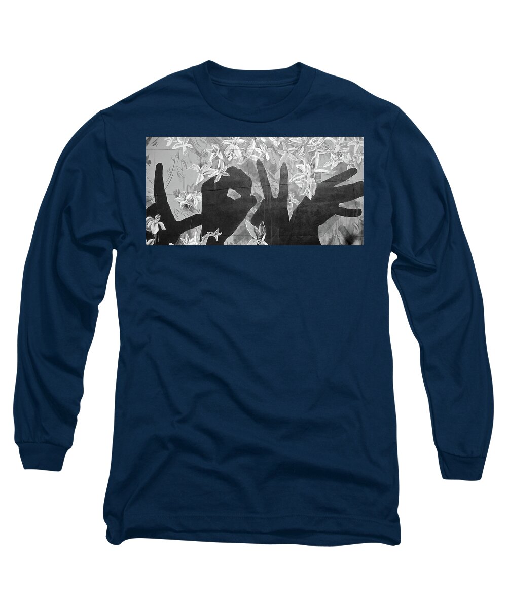 Graffiti Long Sleeve T-Shirt featuring the photograph Never Forget by Juergen Weiss