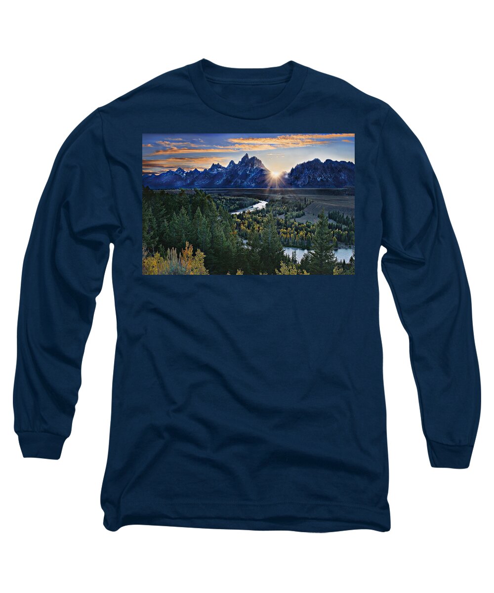 Mountains Long Sleeve T-Shirt featuring the photograph Snake River Overlook by John Christopher