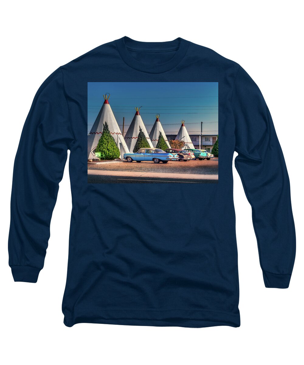 Holbrook Long Sleeve T-Shirt featuring the photograph Wigwam Motel Park by Micah Offman