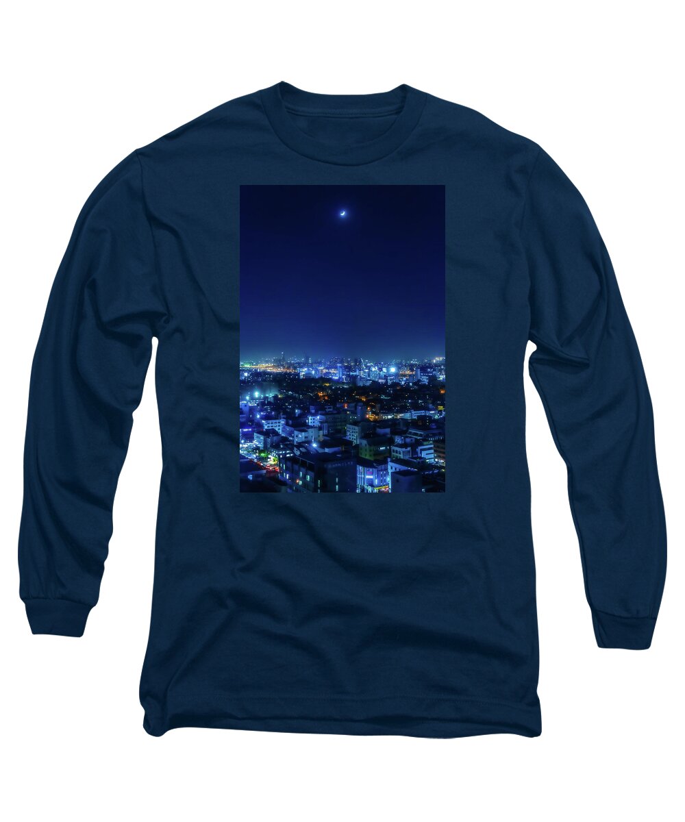 City Long Sleeve T-Shirt featuring the photograph Seoul Moon by Jason Roberts