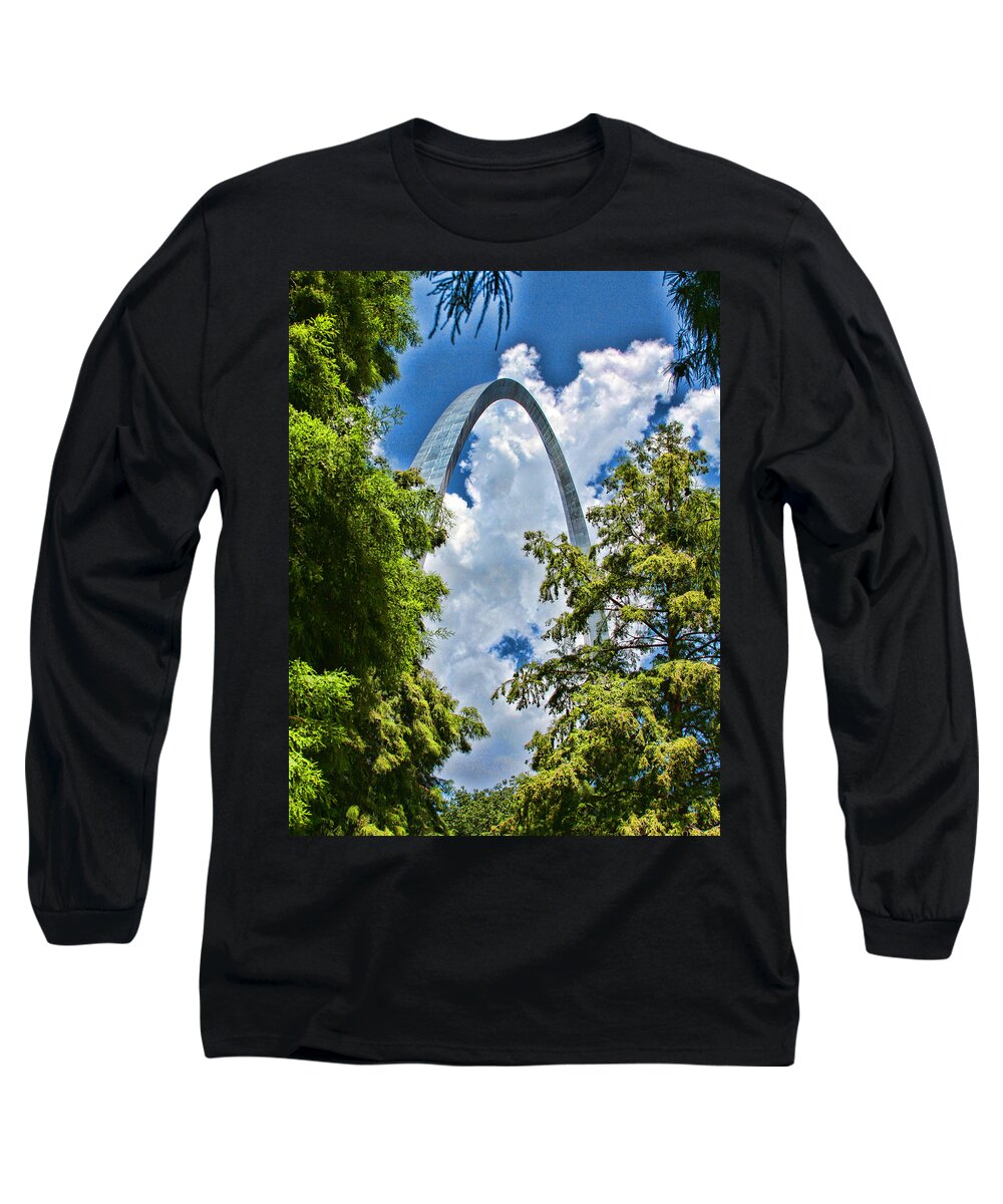 St. Louis Long Sleeve T-Shirt featuring the photograph Gateway Arch #2 by John Freidenberg