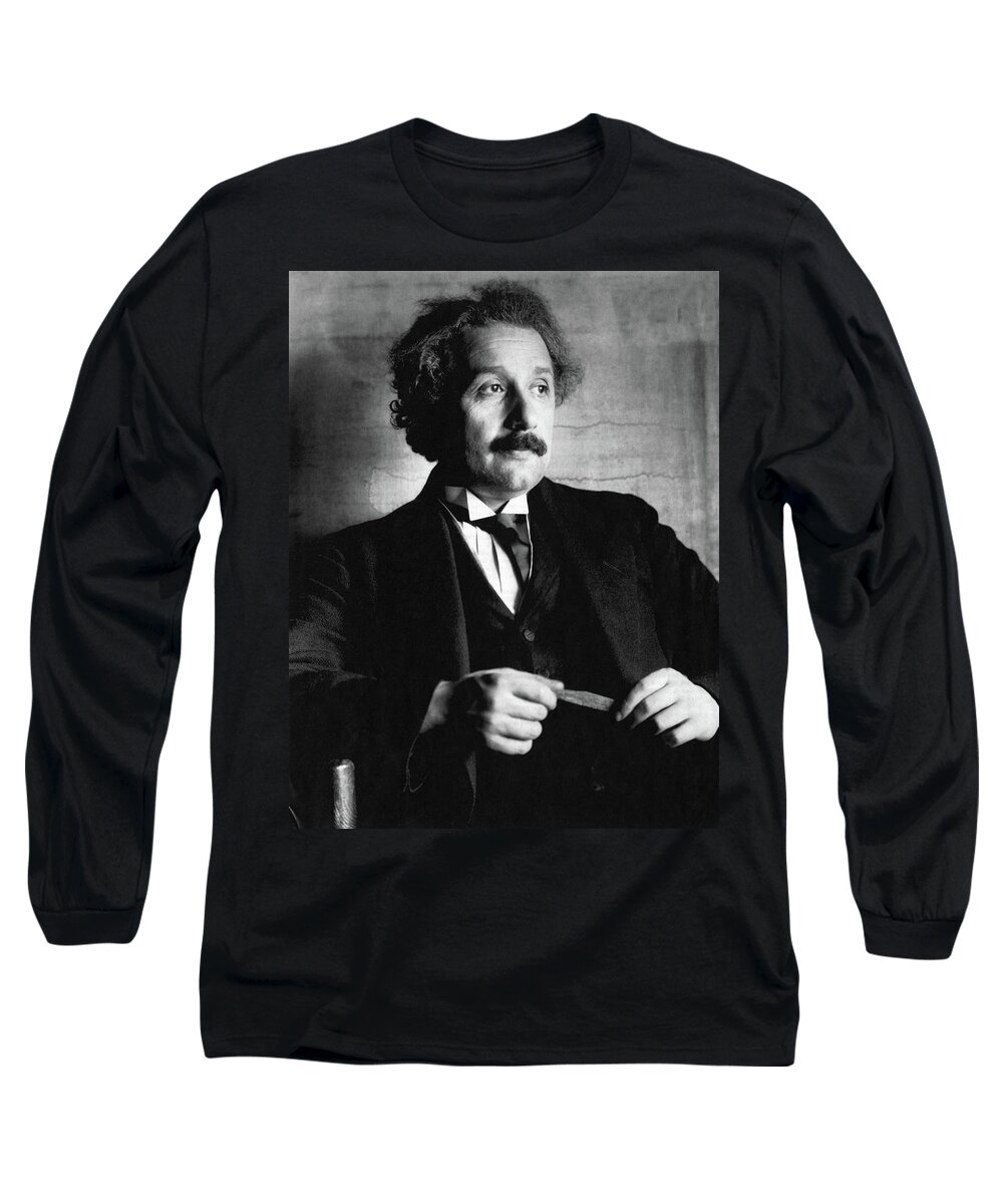 1921 Long Sleeve T-Shirt featuring the photograph Albert Einstein (1879-1955) #6 by Granger