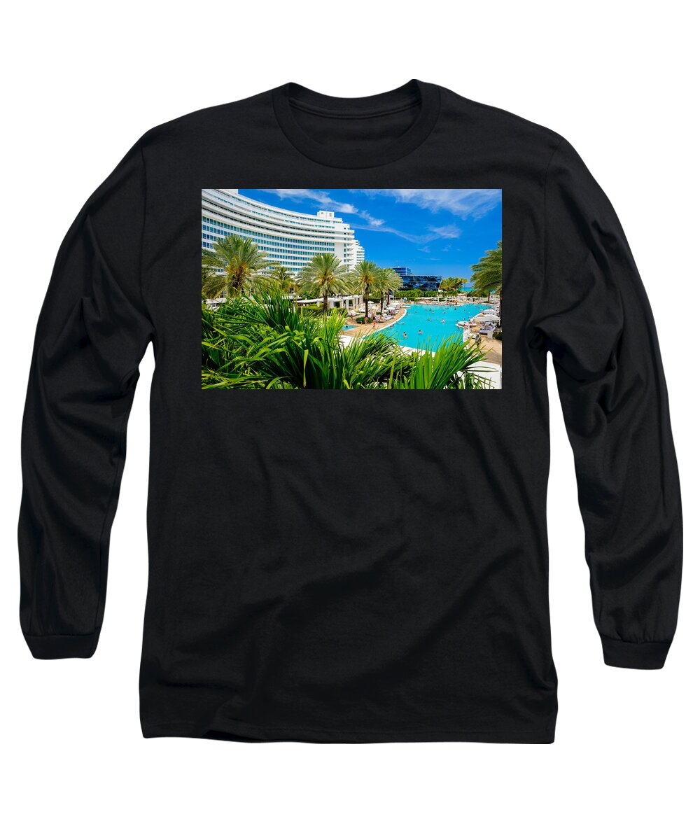 Architecture Long Sleeve T-Shirt featuring the photograph Fontainebleau Hotel by Raul Rodriguez