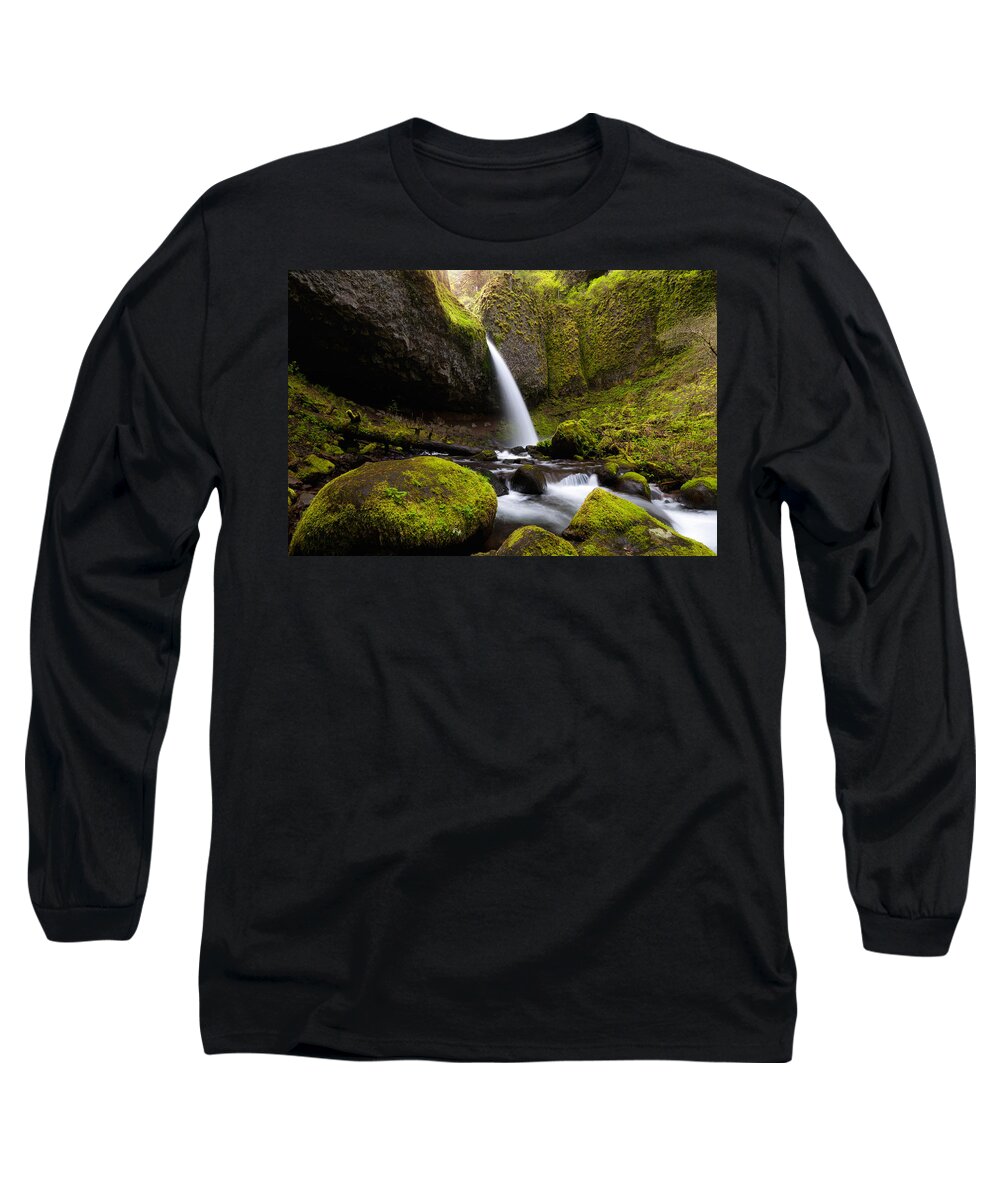 Ponytail Long Sleeve T-Shirt featuring the photograph Ponytail Falls by Andrew Kumler