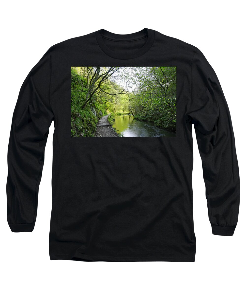 Dovedale Long Sleeve T-Shirt featuring the photograph The Splendour of Dove Valley by Rod Johnson