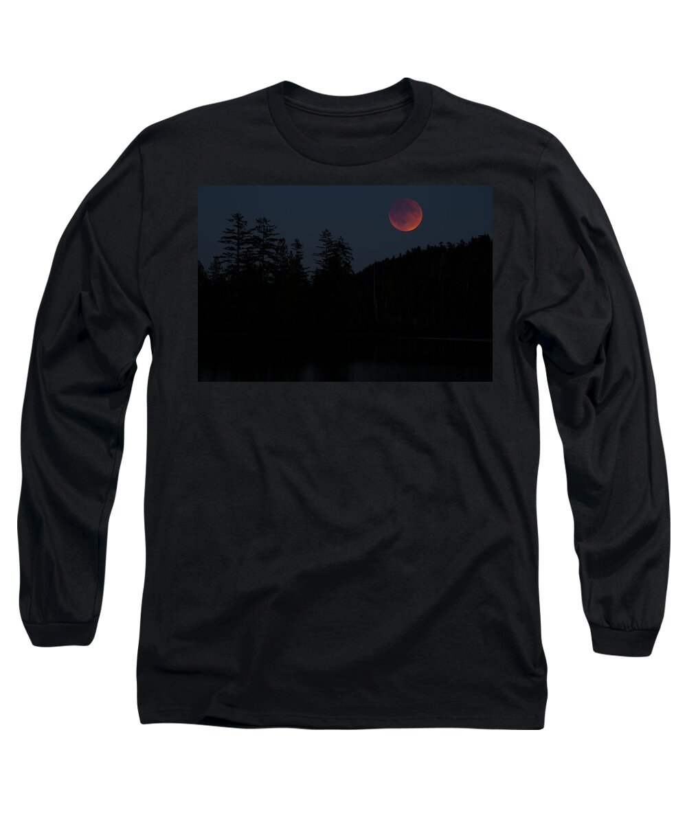 Moon Long Sleeve T-Shirt featuring the photograph Blood Moon At Fairy Lake by Randy Hall