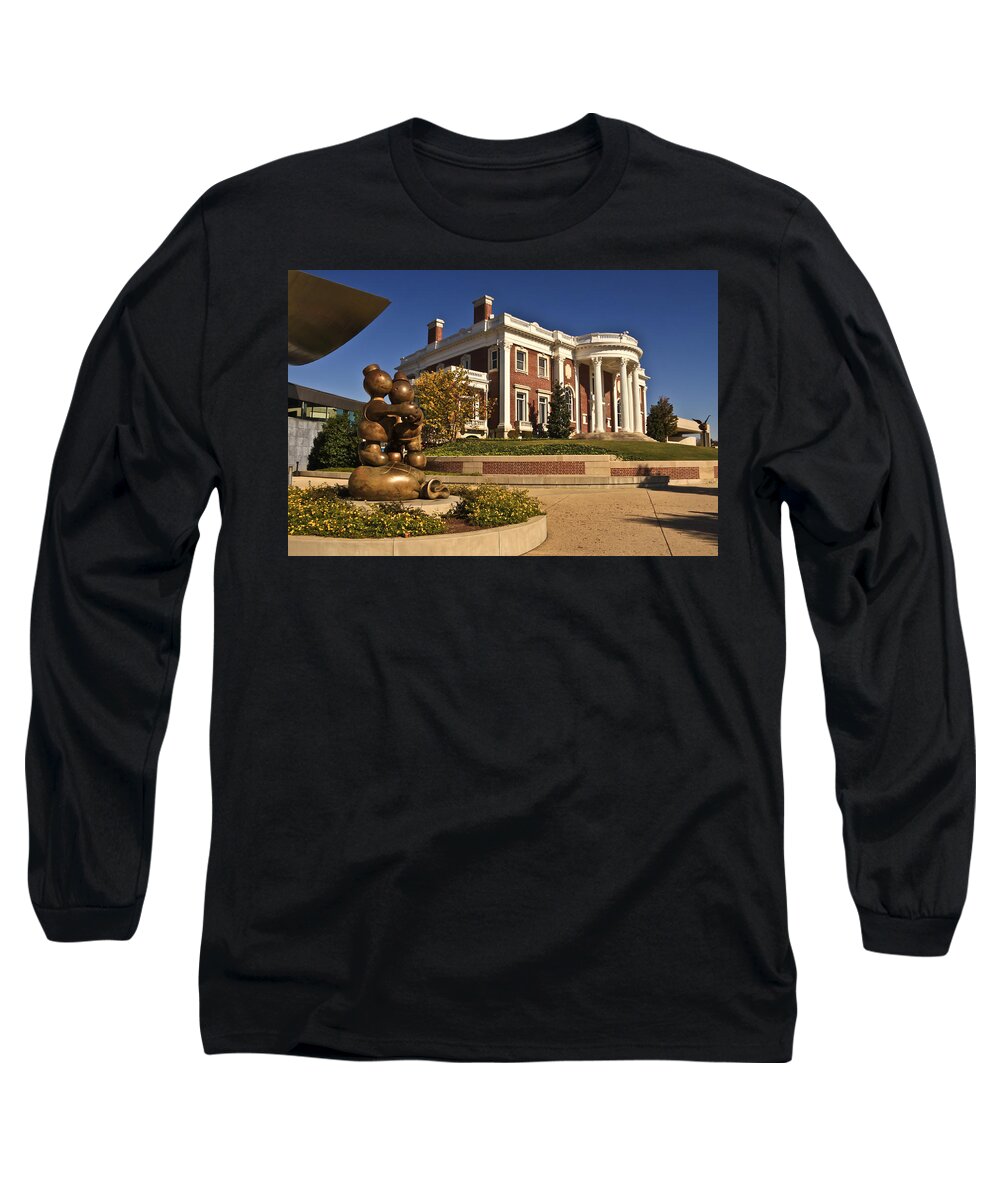 Hunter Museum Of American Art Long Sleeve T-Shirt featuring the photograph Mansion Hunter Museum by Tom and Pat Cory