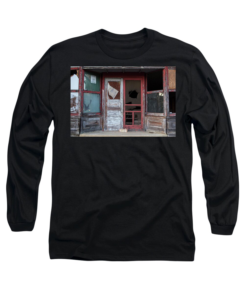 Old Long Sleeve T-Shirt featuring the photograph Out of Business by Tammy Chesney
