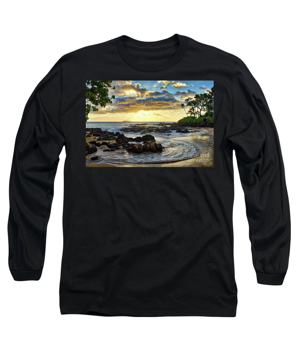 Pa'ako Long Sleeve T-Shirt featuring the photograph Pa'ako Cove by Eddie Yerkish