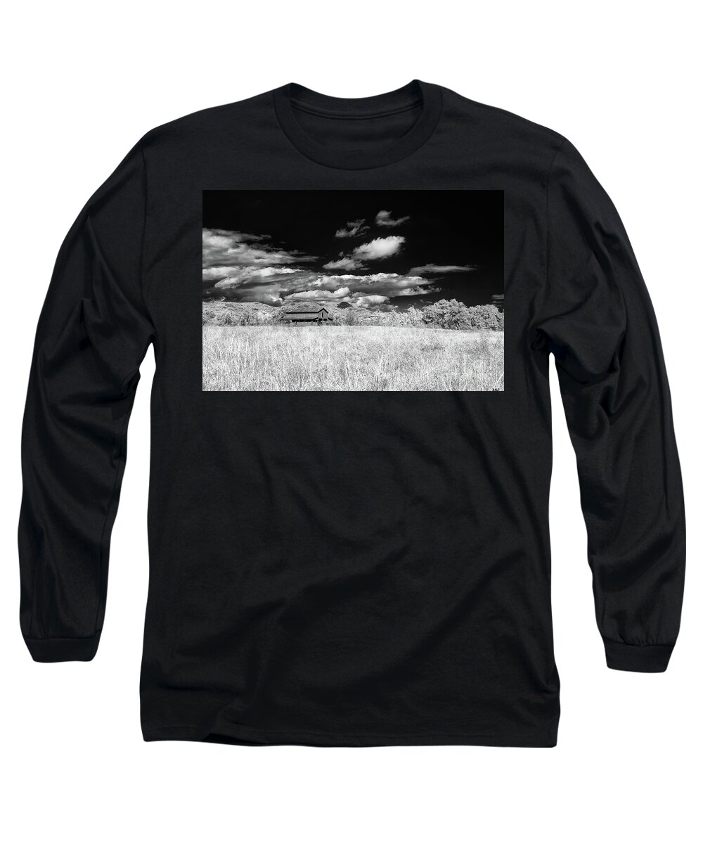 642nm Long Sleeve T-Shirt featuring the photograph S C Upstate Barn BW by Charles Hite