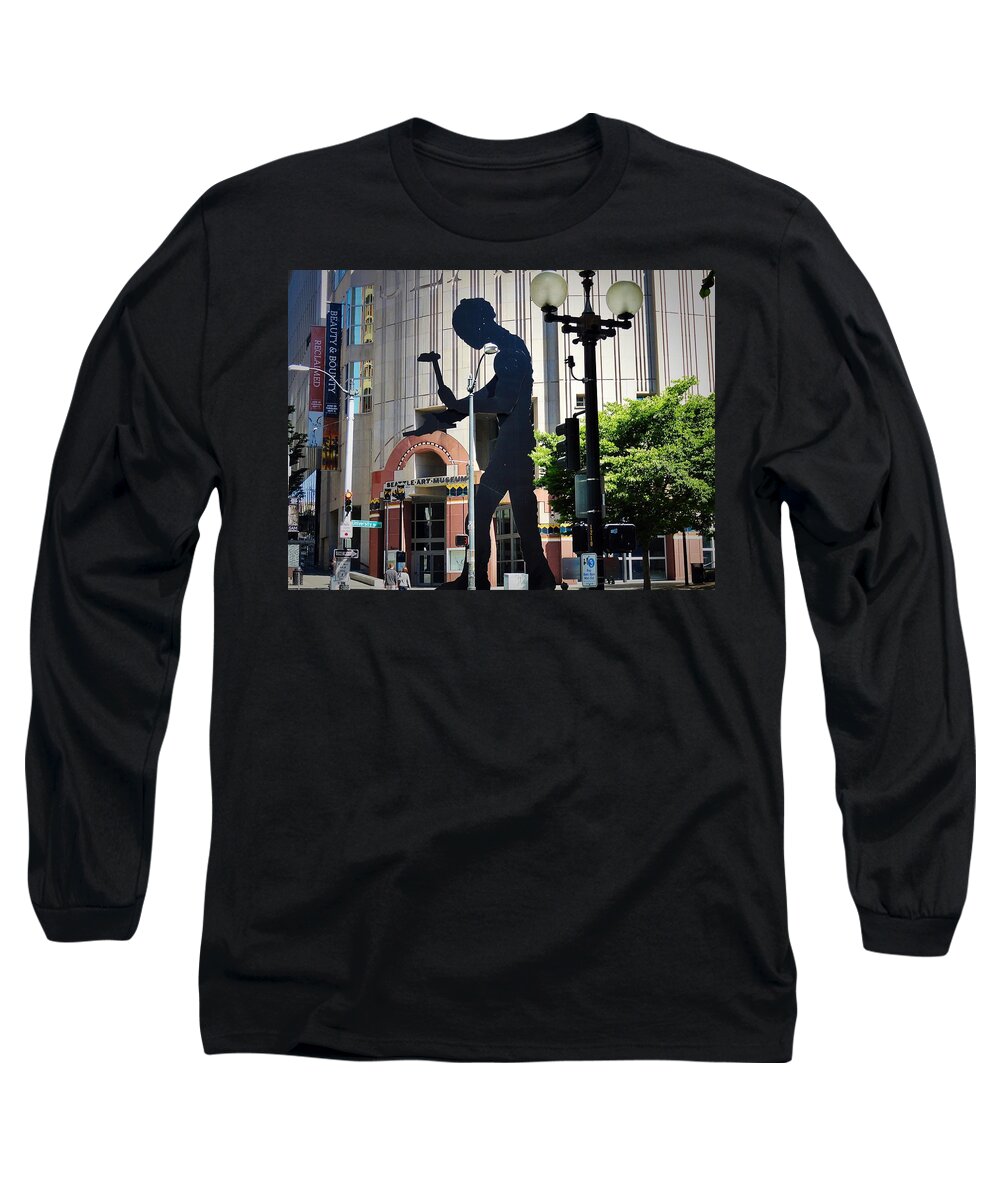 Man Hammering Long Sleeve T-Shirt featuring the photograph Seattle Art by Anne Sands