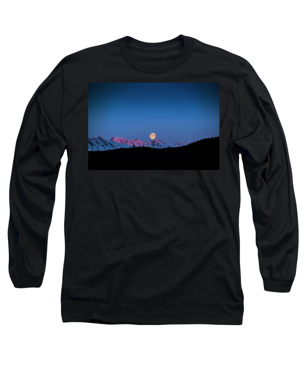 Landscape Long Sleeve T-Shirt featuring the photograph Setting Moon over Alaskan Peaks by Matt Swinden