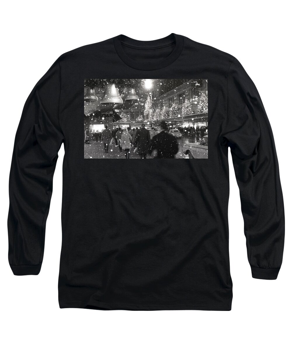 Cityscape Long Sleeve T-Shirt featuring the photograph Boston Christmas Shoppers by Russel Considine