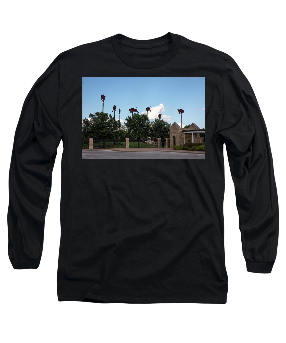 Buffalo Long Sleeve T-Shirt featuring the photograph Frontier Texas by Steve Templeton