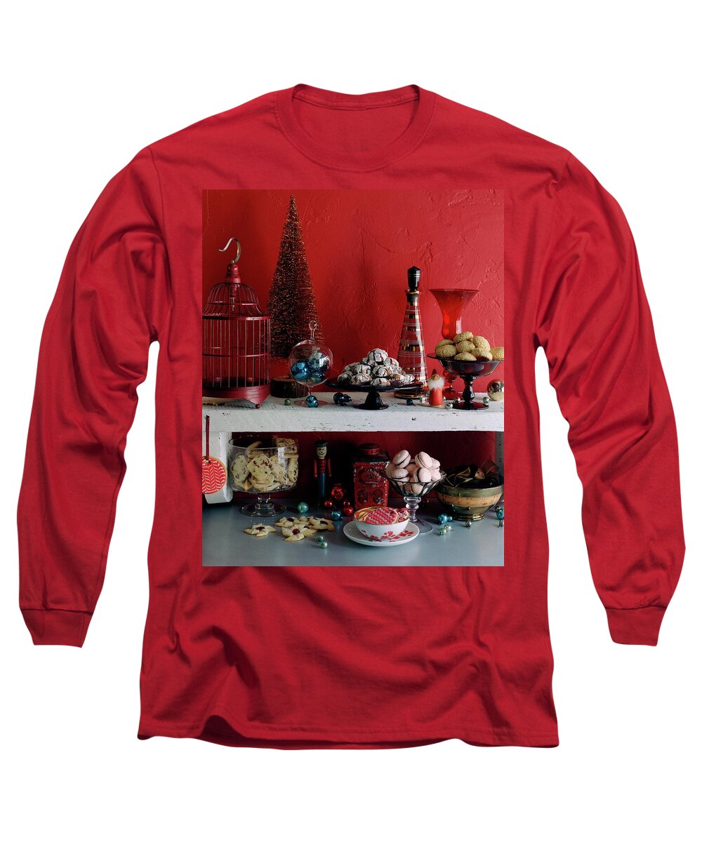 Cooking Long Sleeve T-Shirt featuring the photograph A Christmas Display by Romulo Yanes