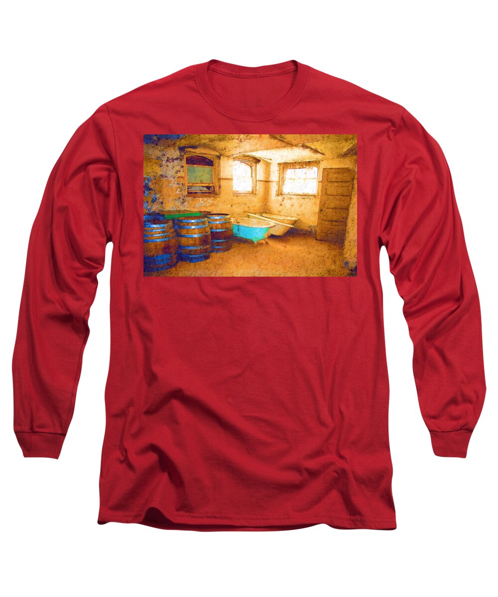 Preston Castle Long Sleeve T-Shirt featuring the digital art Cornered by Holly Ethan