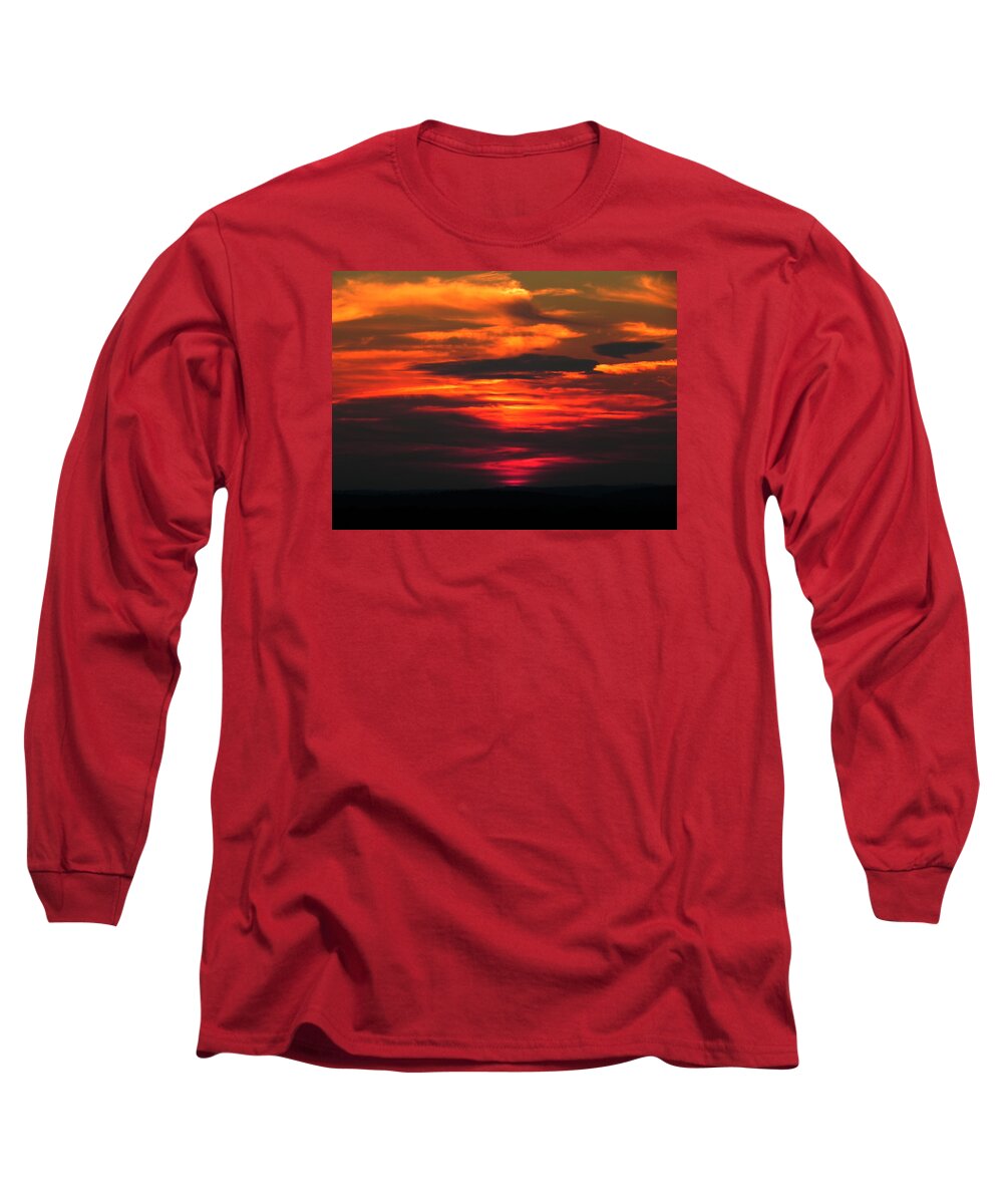 Sunset Long Sleeve T-Shirt featuring the photograph Horizon by Hannah Mclennan
