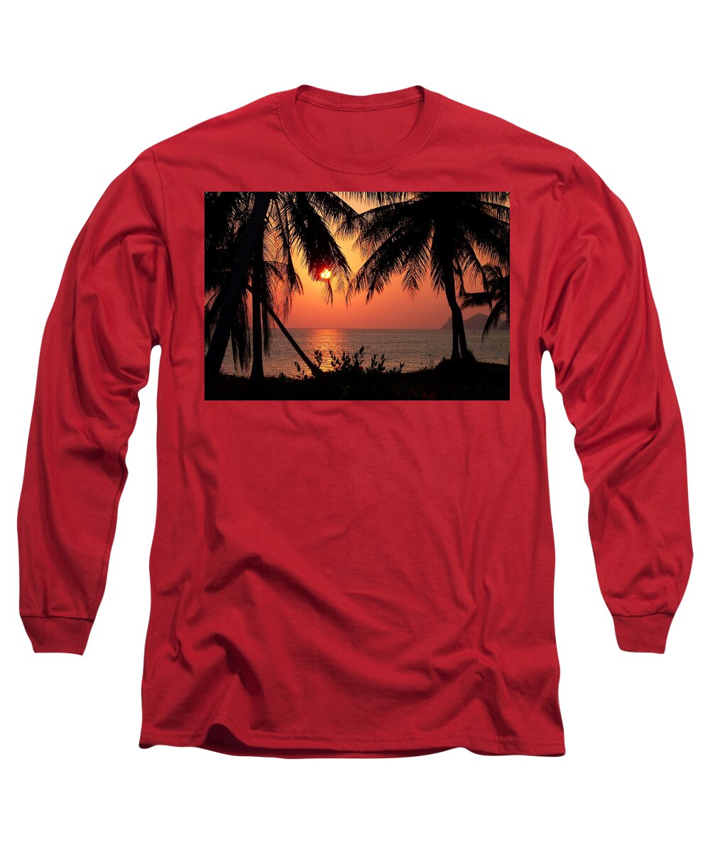 Romantic Long Sleeve T-Shirt featuring the photograph Sun Kissed by Steven Robiner