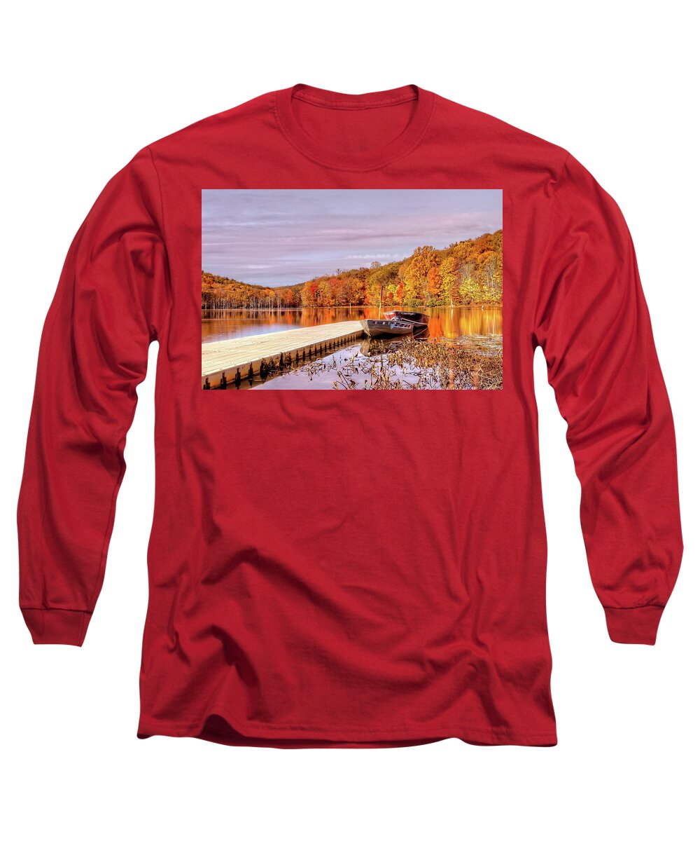 Recent Long Sleeve T-Shirt featuring the photograph Reservoir at Monksville in New Jersey with foliage by Geraldine Scull