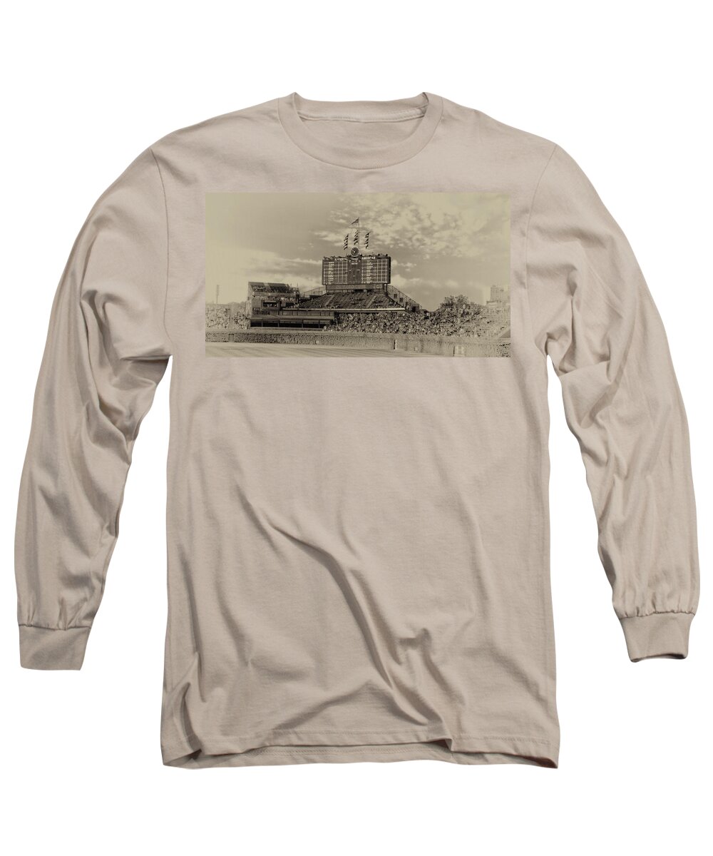 Antique Long Sleeve T-Shirt featuring the photograph Chicago Cubs Scoreboard In Heirloom Finish by Thomas Woolworth