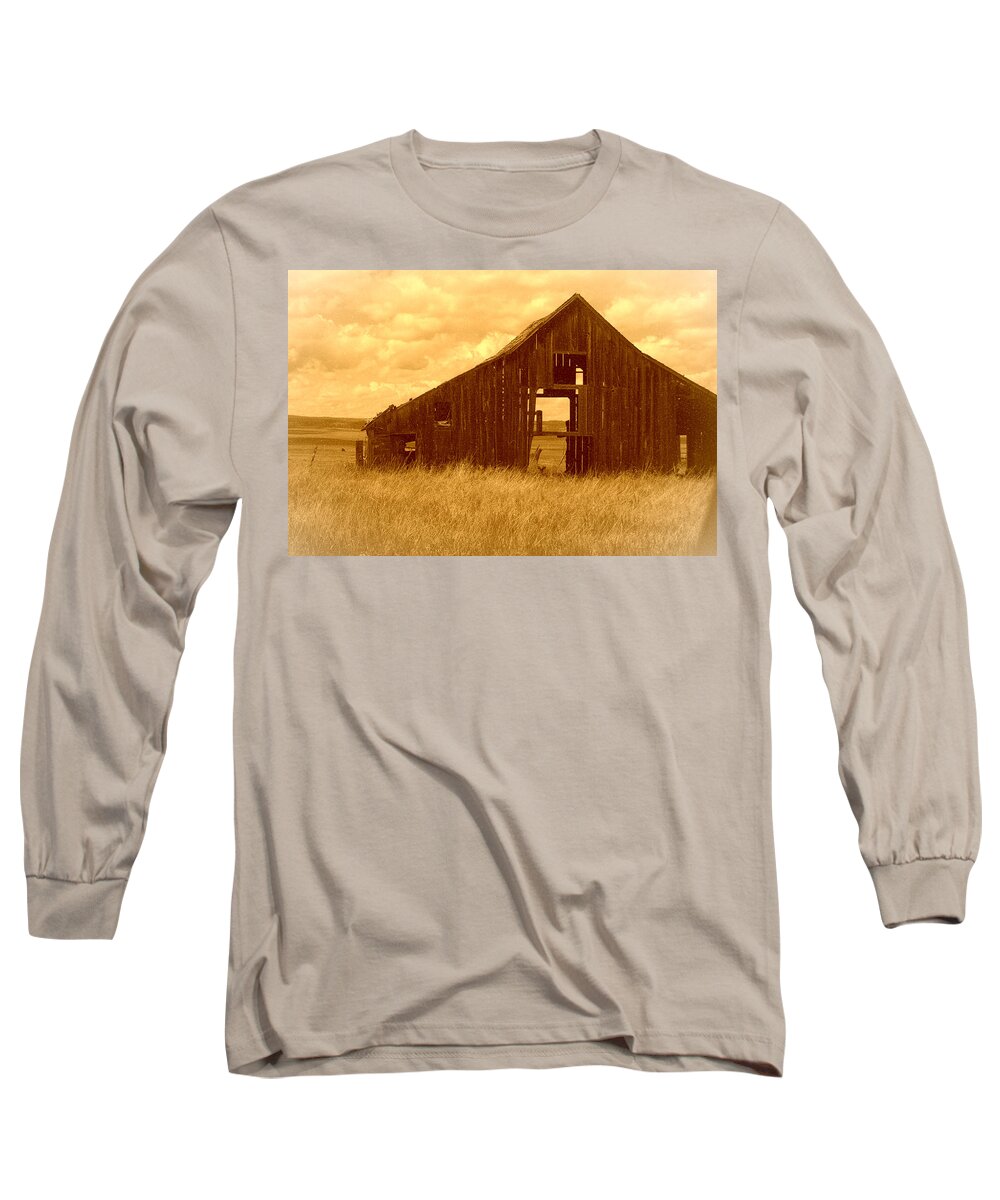 Oregon Long Sleeve T-Shirt featuring the photograph Forgotten by Terry Holliday