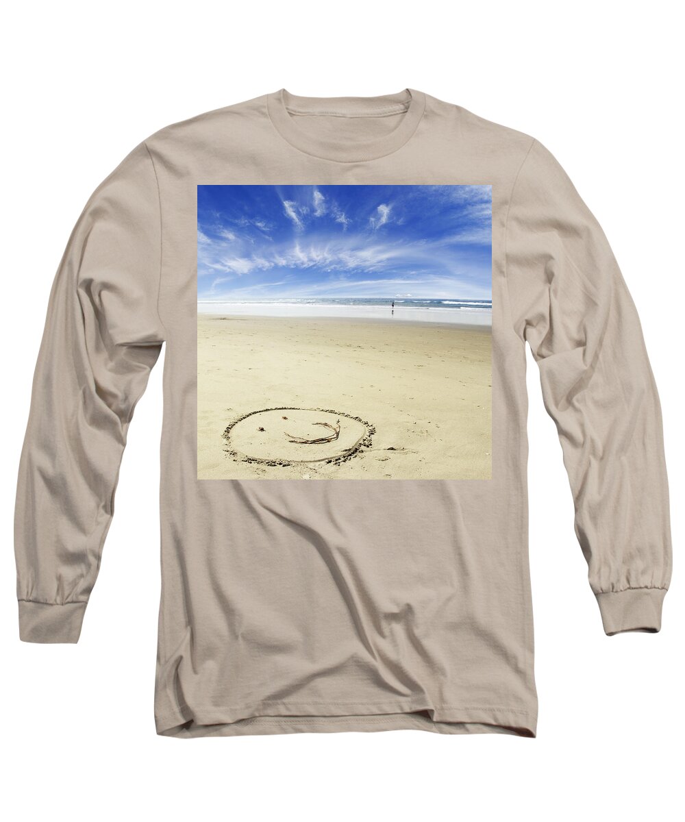 Beach Long Sleeve T-Shirt featuring the photograph Happiness by Les Cunliffe