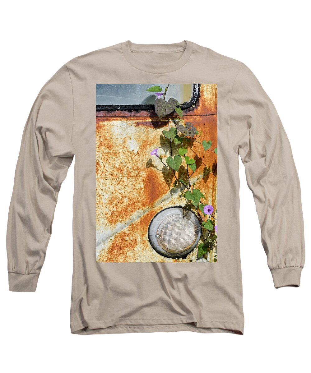 Volkswagen Long Sleeve T-Shirt featuring the photograph Say Goodbye by Carolyn Marshall
