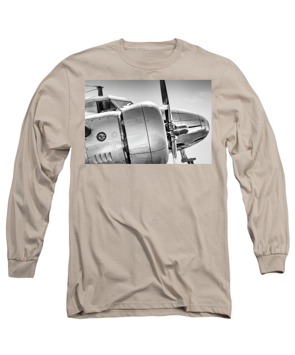 12a Long Sleeve T-Shirt featuring the photograph Electra Profile #1 by Chris Buff