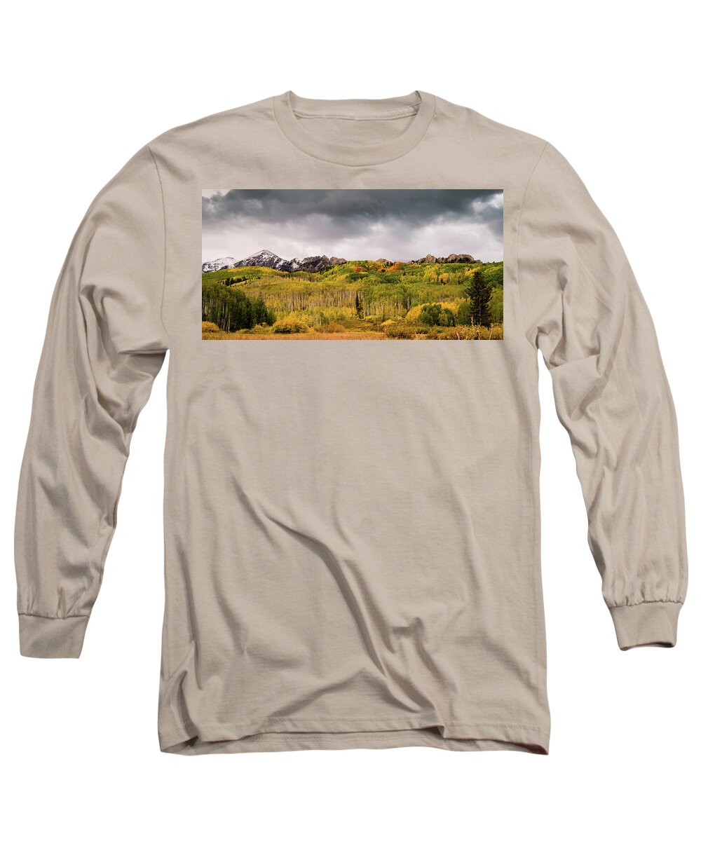 Aspen Long Sleeve T-Shirt featuring the photograph Kebler Pass by Stephen Holst