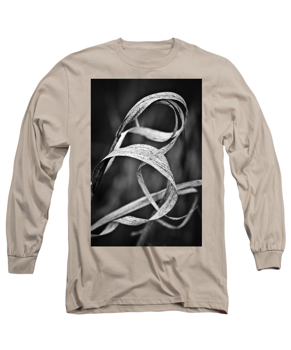 Abstract Long Sleeve T-Shirt featuring the photograph Natures Knot by Monte Stevens