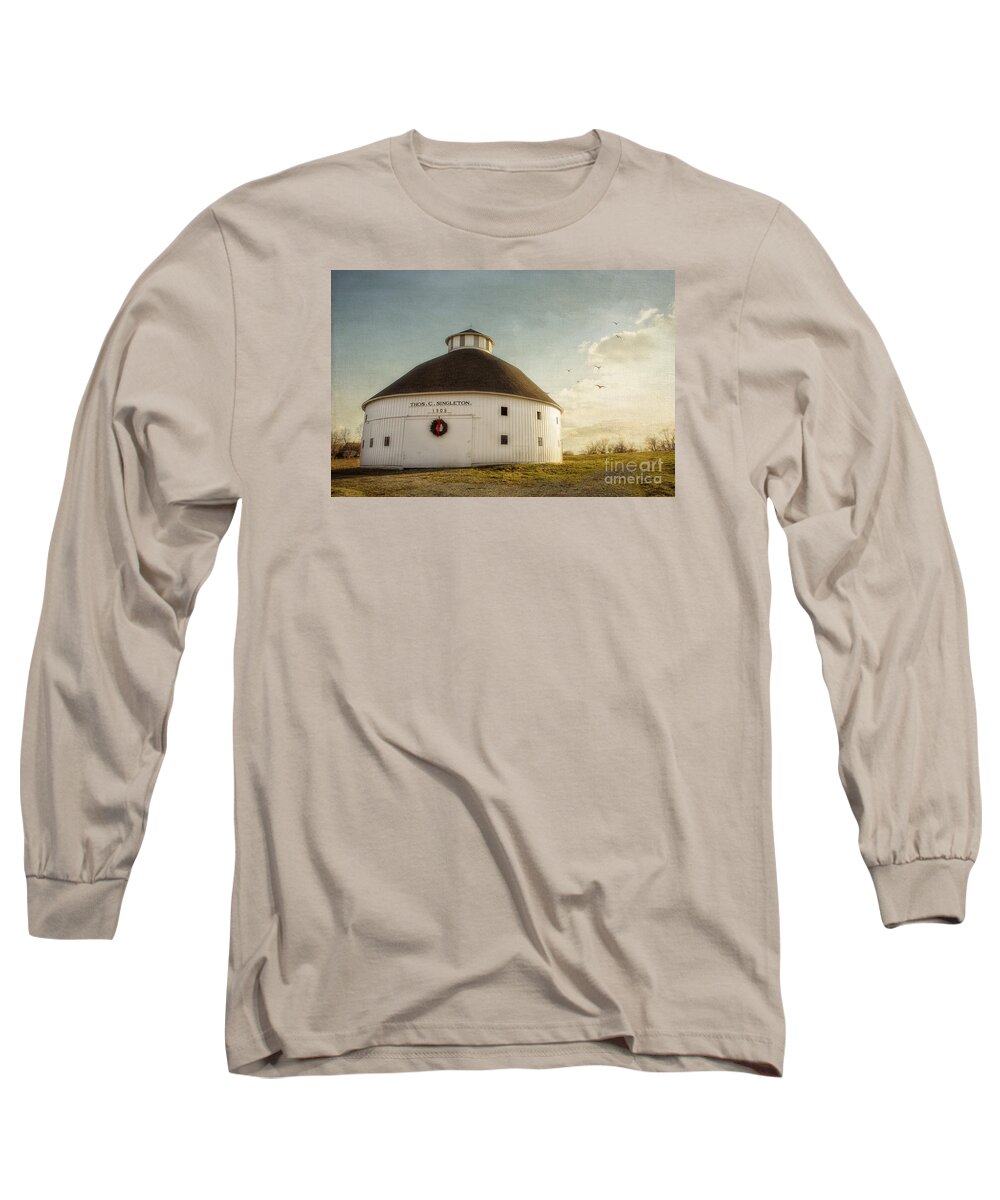 Round Long Sleeve T-Shirt featuring the photograph Singleton Round Barn by Diane Enright