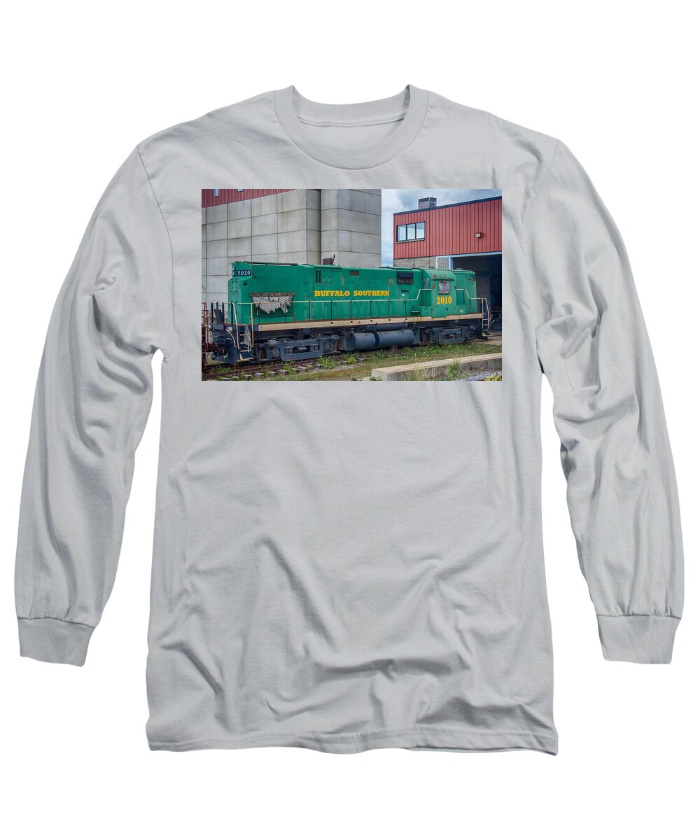 Guy Whiteley Photography Long Sleeve T-Shirt featuring the photograph Buffalo Southern 2010 by Guy Whiteley