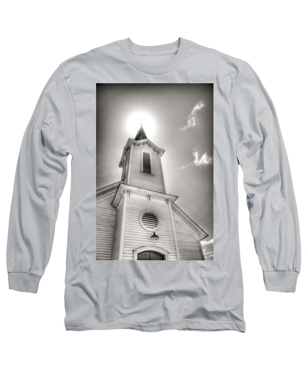 Chicago Long Sleeve T-Shirt featuring the photograph Norsk Museum by Will Wagner