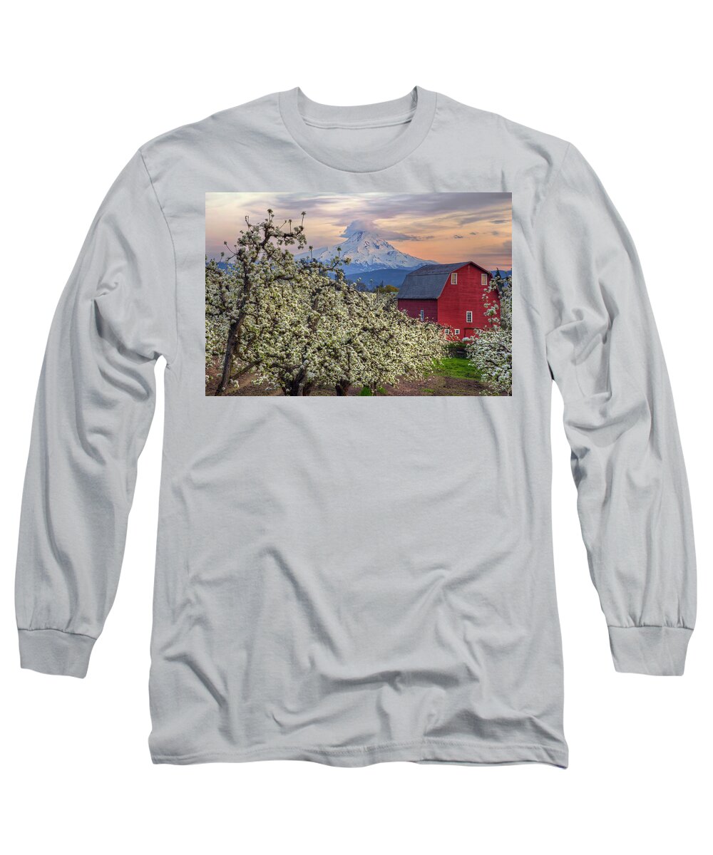 Red Barn Long Sleeve T-Shirt featuring the photograph Red Barn in Hood River Pear Orchard by David Gn