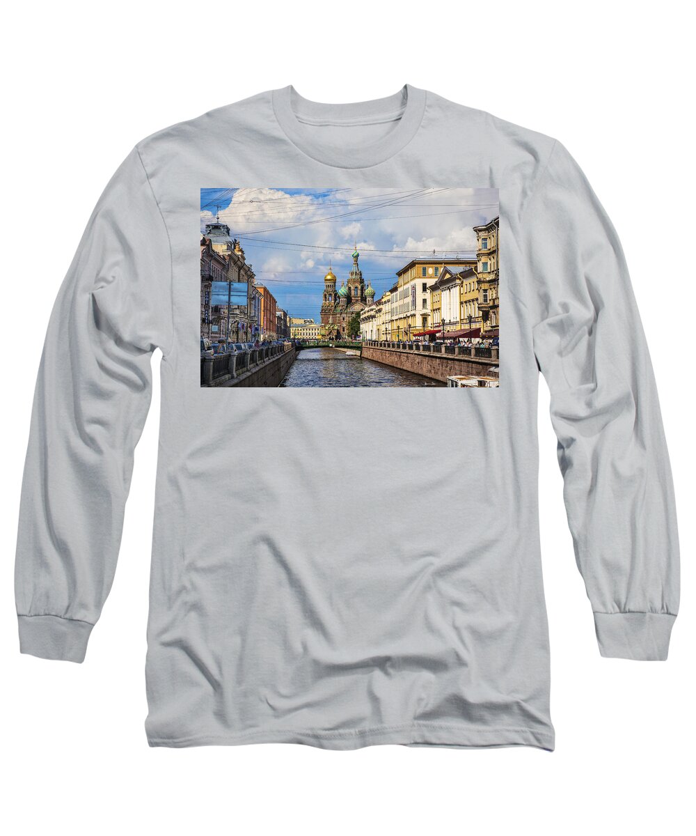 Church Long Sleeve T-Shirt featuring the photograph The Church Of Our Savior On Spilled Blood - St. Petersburg, Russia by Madeline Ellis