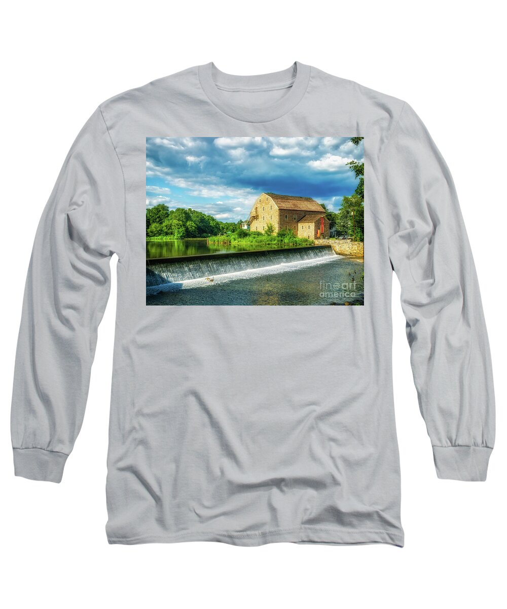 Clinton Long Sleeve T-Shirt featuring the photograph Hunterdon Art Museum by Nick Zelinsky Jr