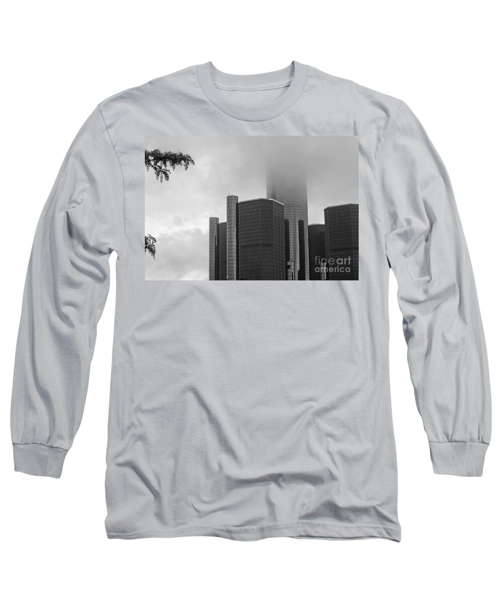 Detroit Long Sleeve T-Shirt featuring the photograph Renaissance Center in Clouds - bw by Ann Horn