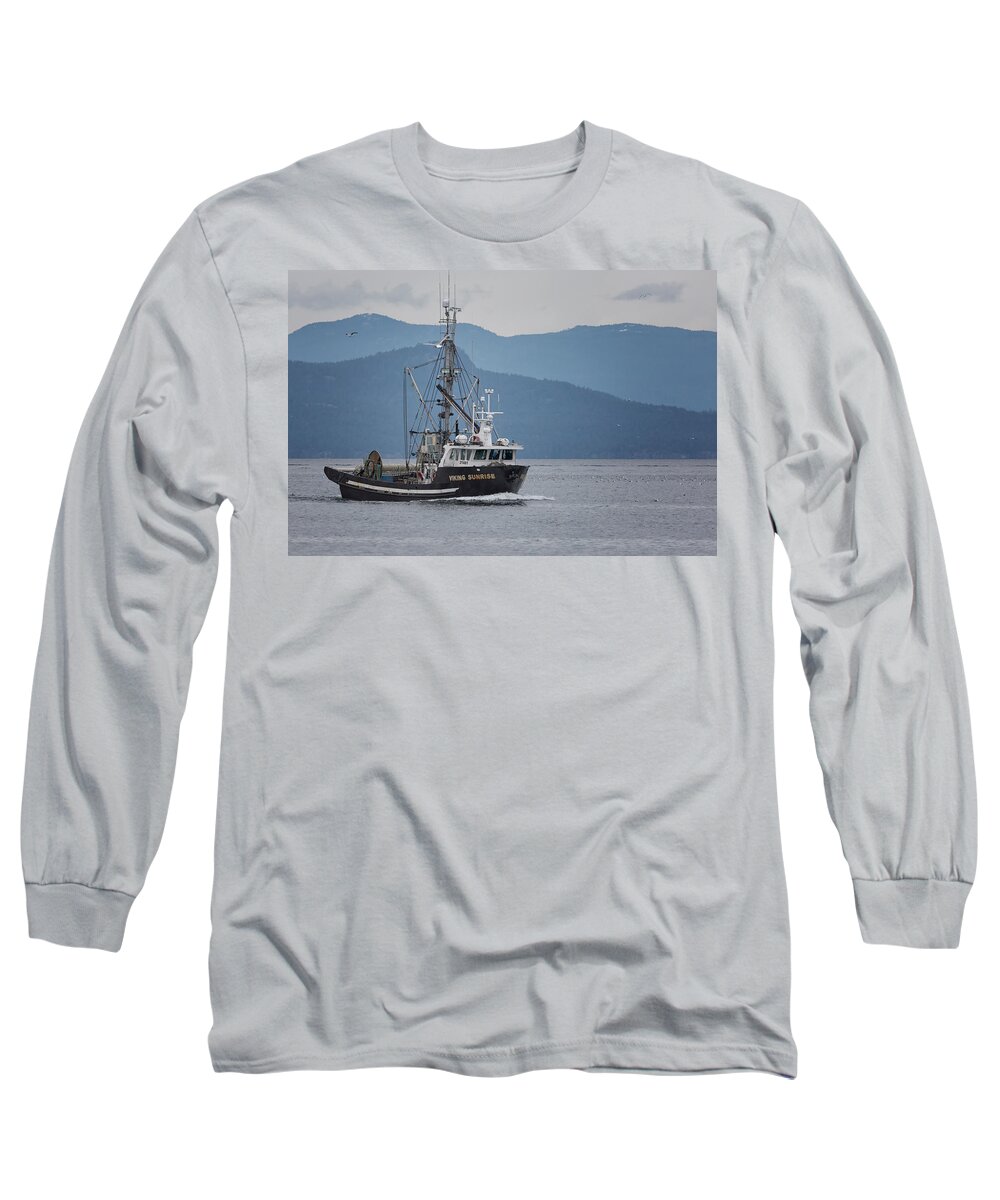 Viking Sunrise Long Sleeve T-Shirt featuring the photograph Viking Sunrise at NW Bay by Randy Hall