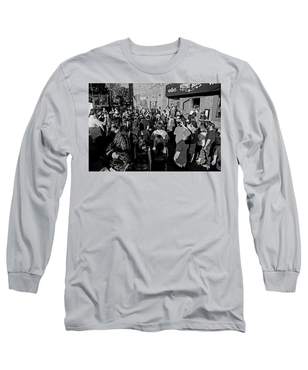 Kansas City Long Sleeve T-Shirt featuring the photograph In The Alley by Angie Rayfield