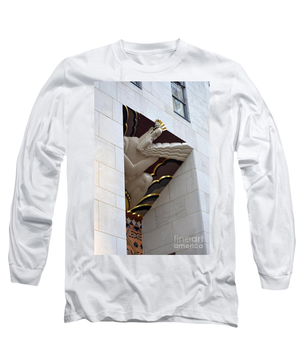 Rockefeller Plaza Long Sleeve T-Shirt featuring the photograph 30 Rock by Lynellen Nielsen