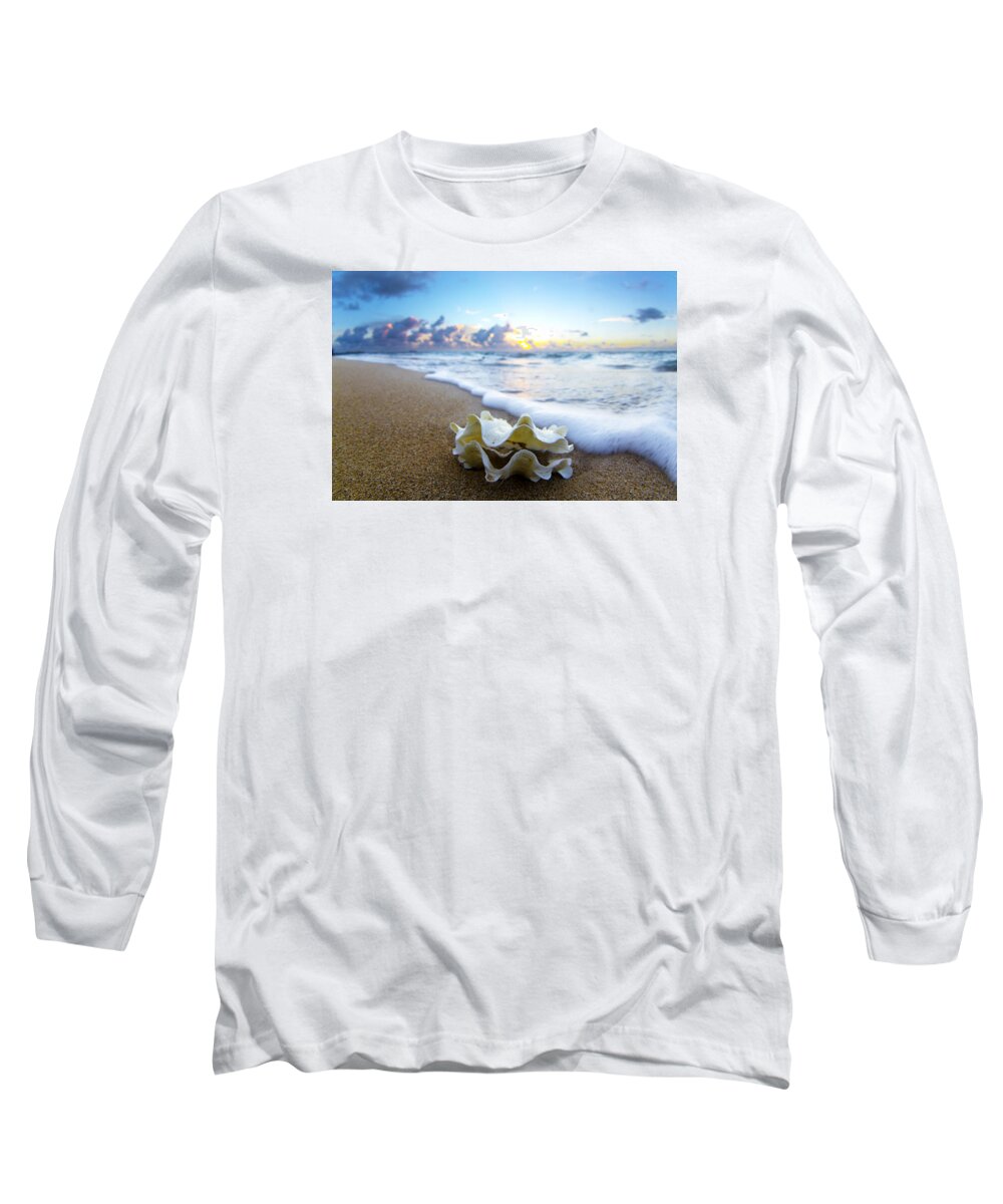 Clam Shell Long Sleeve T-Shirt featuring the photograph Clam foam by Sean Davey