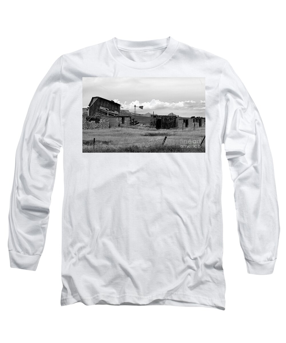 Landscape Long Sleeve T-Shirt featuring the photograph Old Fort by Steven Reed