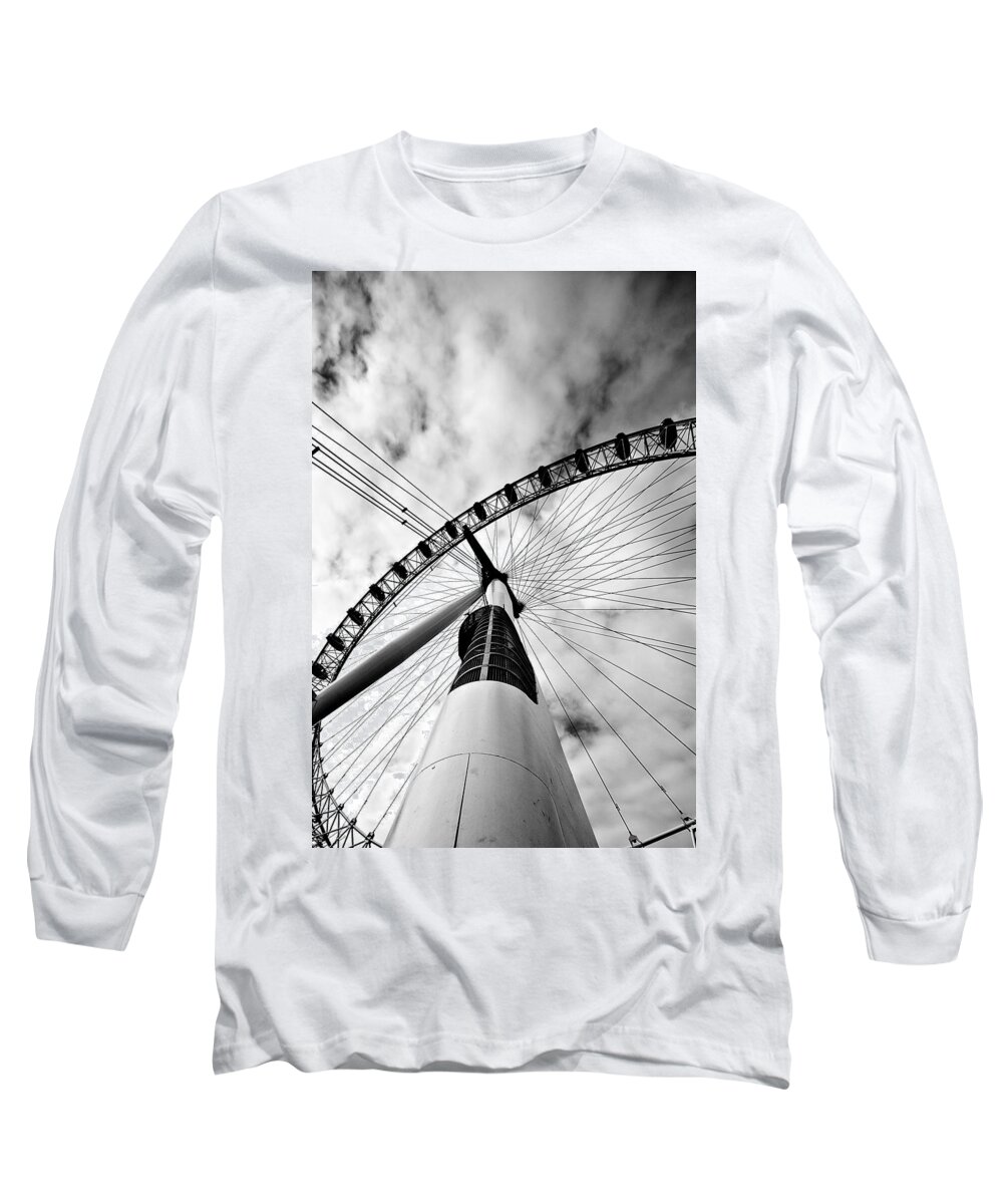 London Long Sleeve T-Shirt featuring the photograph The eye by Jorge Maia