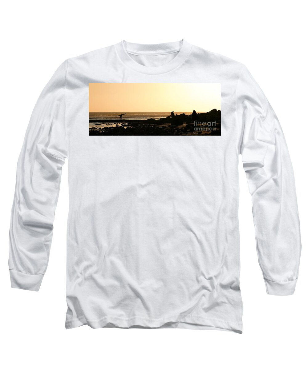 Ventura Long Sleeve T-Shirt featuring the photograph Days End by Henrik Lehnerer