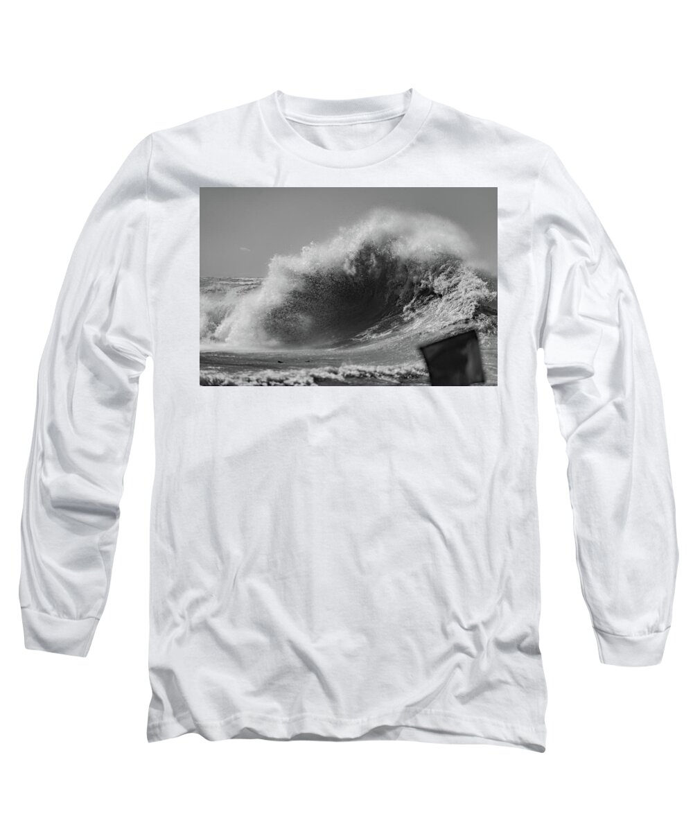 Waves Long Sleeve T-Shirt featuring the photograph Lake Erie Waves #39 by Dave Niedbala