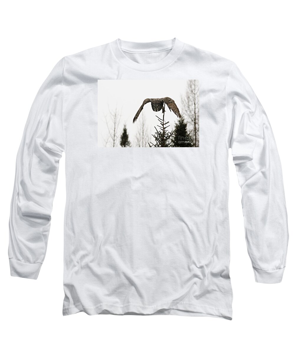 Photography Long Sleeve T-Shirt featuring the photograph Intent on His Prey by Larry Ricker