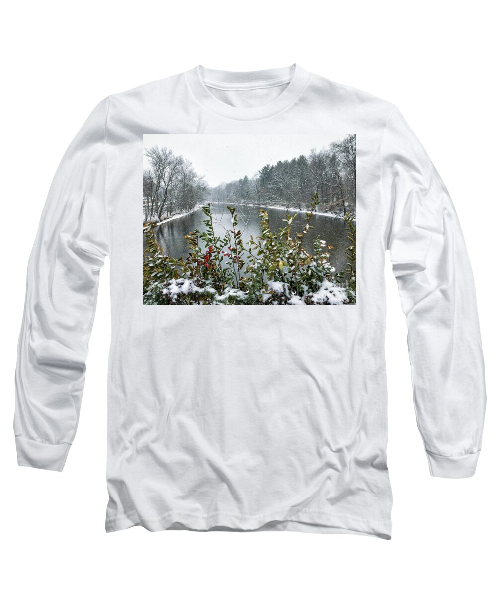 Drake Hill Flower Bridge Long Sleeve T-Shirt featuring the photograph Snowfall on Drake Hill Bridge by Lorraine Cosgrove